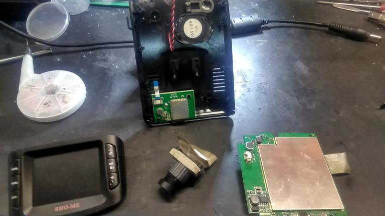 2. Разбираем и освобождаем главную плату